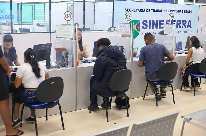 Sine Serra registra 134 contratações e capta 3.051 vagas em agosto