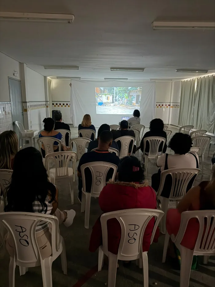 Cine Cras oferece sessões gratuitas a famílias de São Pedro, em Vitória