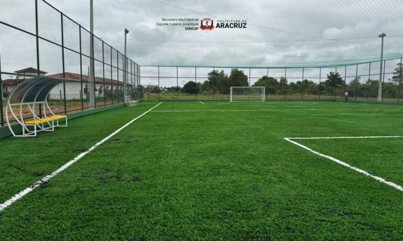 Aldeia Pau-Brasil ganha campo de futebol society em Aracruz