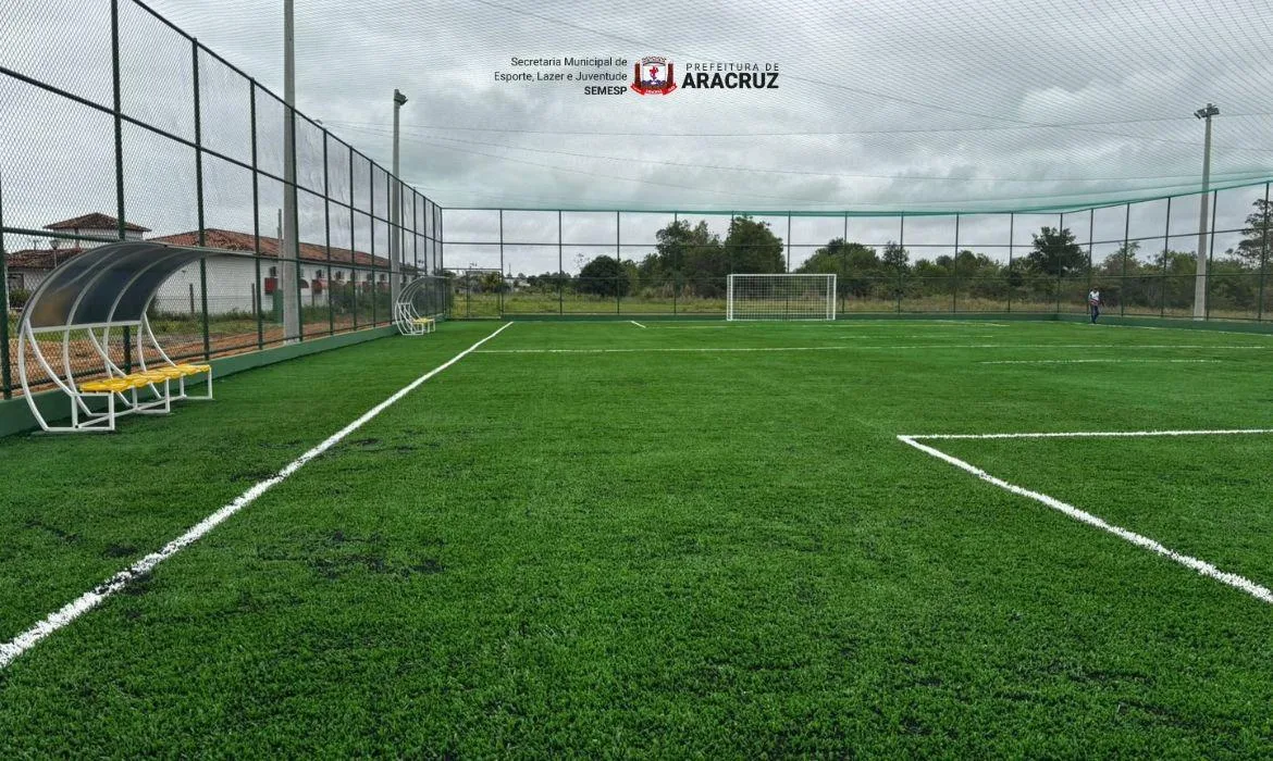 Aldeia Pau-Brasil ganha campo de futebol society em Aracruz