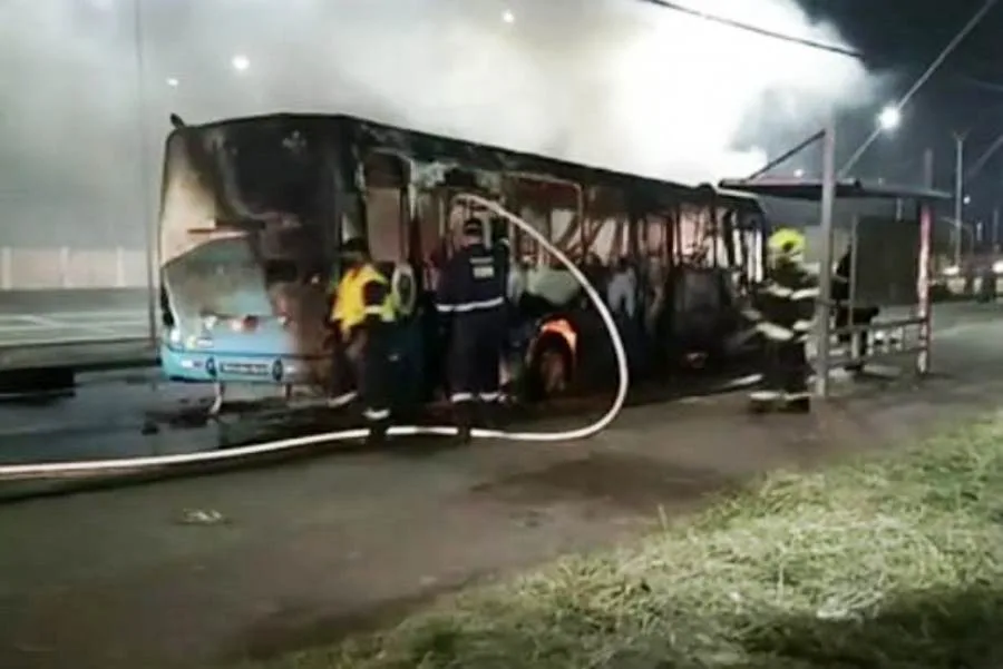 TRT mantém indenização de R$ 30 mil a motorista ferido em ataque a ônibus