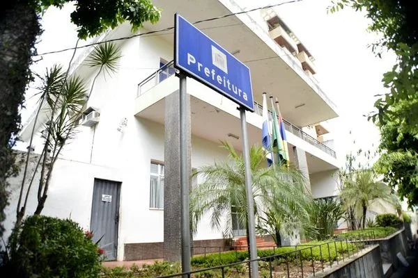 Castelo fixa auxílio-funeral de R$ 4,5 mil e inclui prefeito, vice e secretários