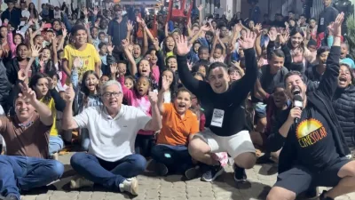 CineSolar leva cinema movido a energia solar a bairro de Apiacá